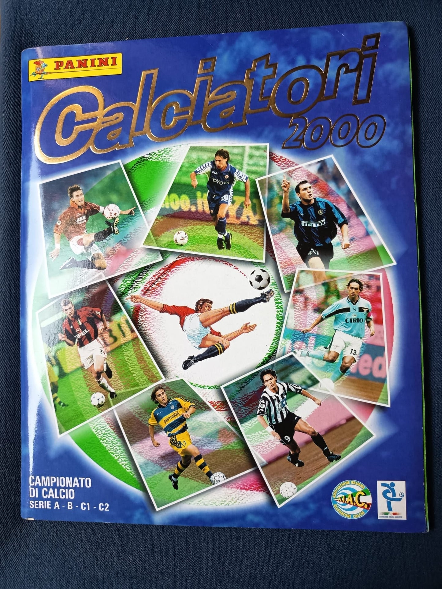 Album Panini Calciatori 2000 Completo con Figurine Attaccate + Aggiornamenti.